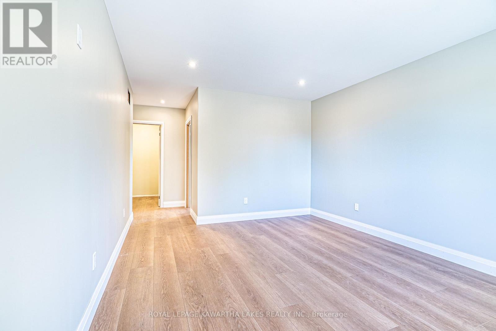 6 Patrick Street, Kawartha Lakes, Ontario  K0M 2B0 - Photo 15 - X12434489