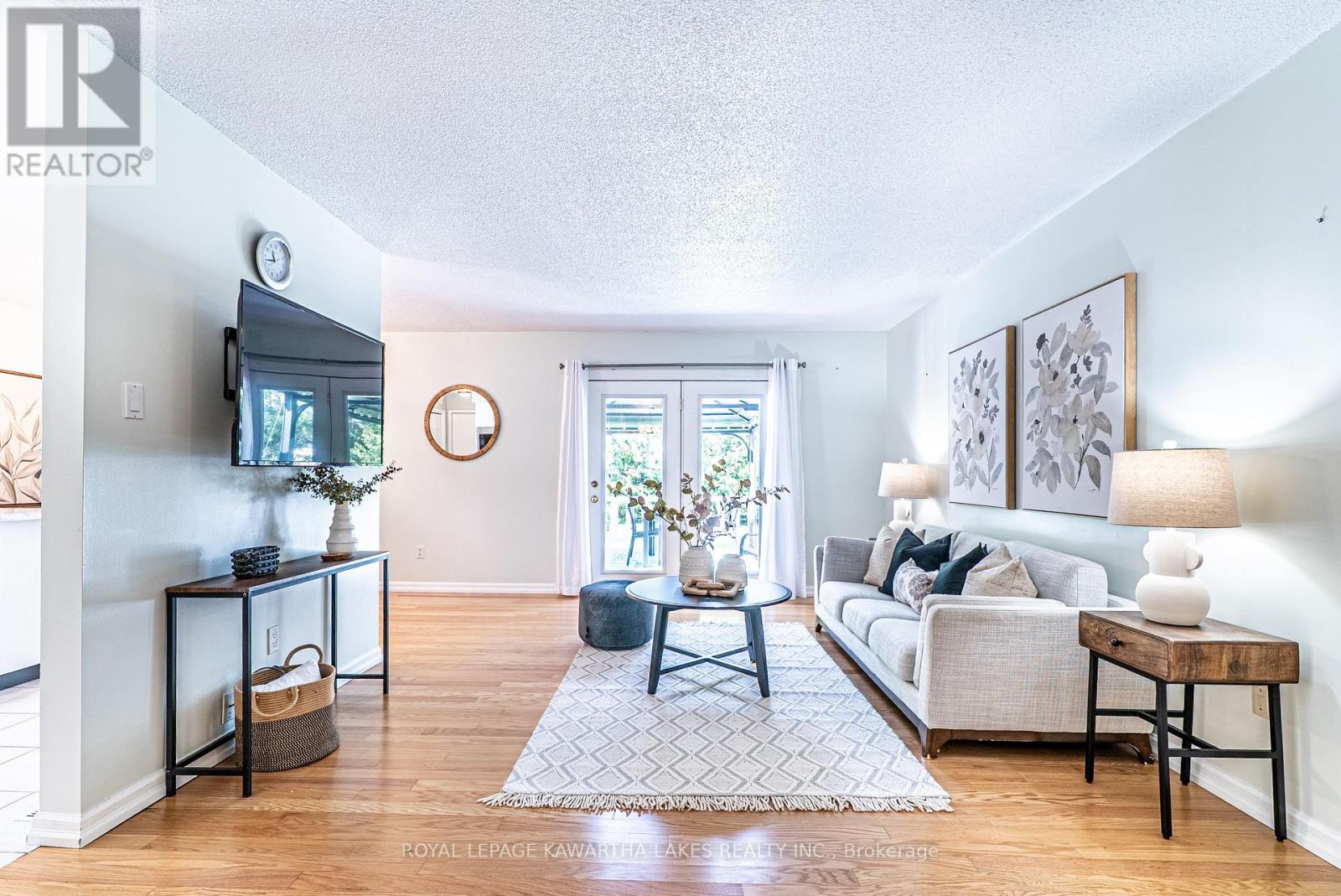 83 Lori Boulevard, Kawartha Lakes, Ontario  K9V 6V7 - Photo 9 - X12465255