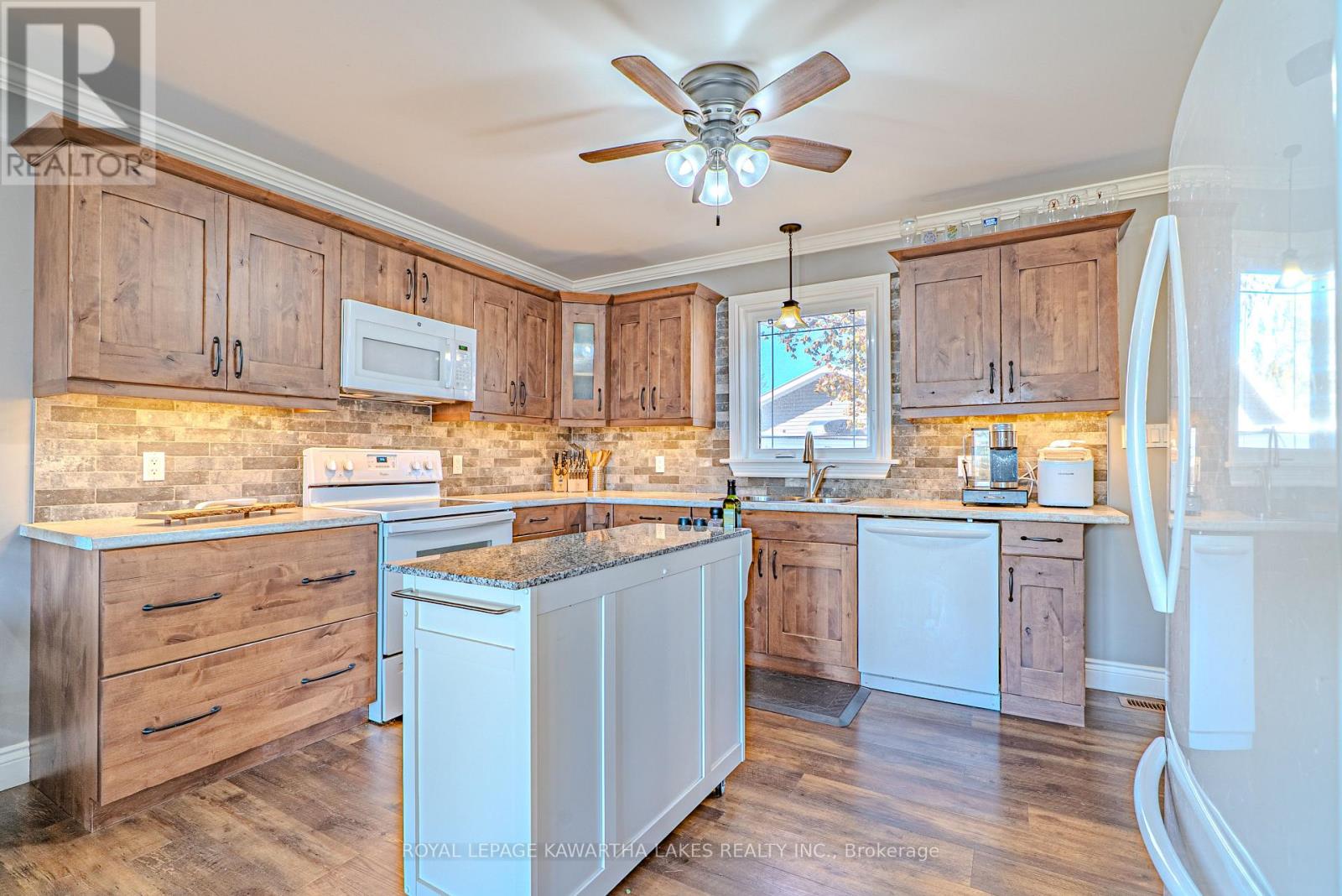 297 Hartley Road, Kawartha Lakes, Ontario  K0M 2T0 - Photo 12 - X12490668