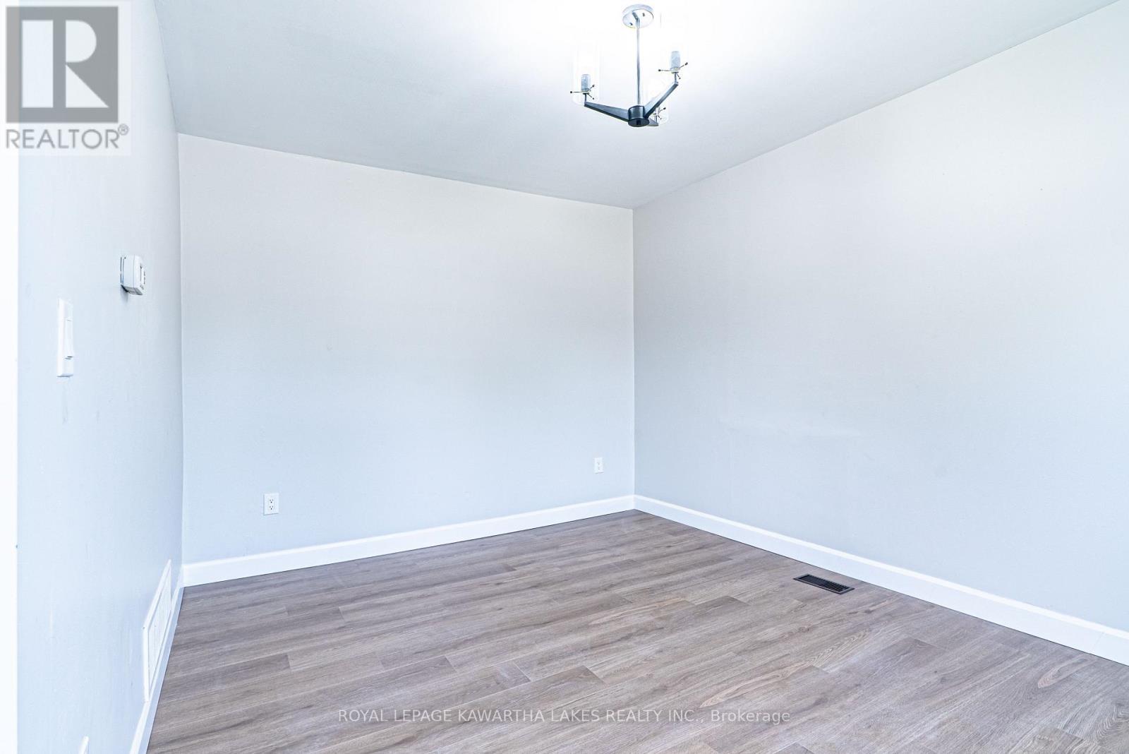 50 St Patrick Street, Kawartha Lakes, Ontario  K9V 1R3 - Photo 11 - X12540502