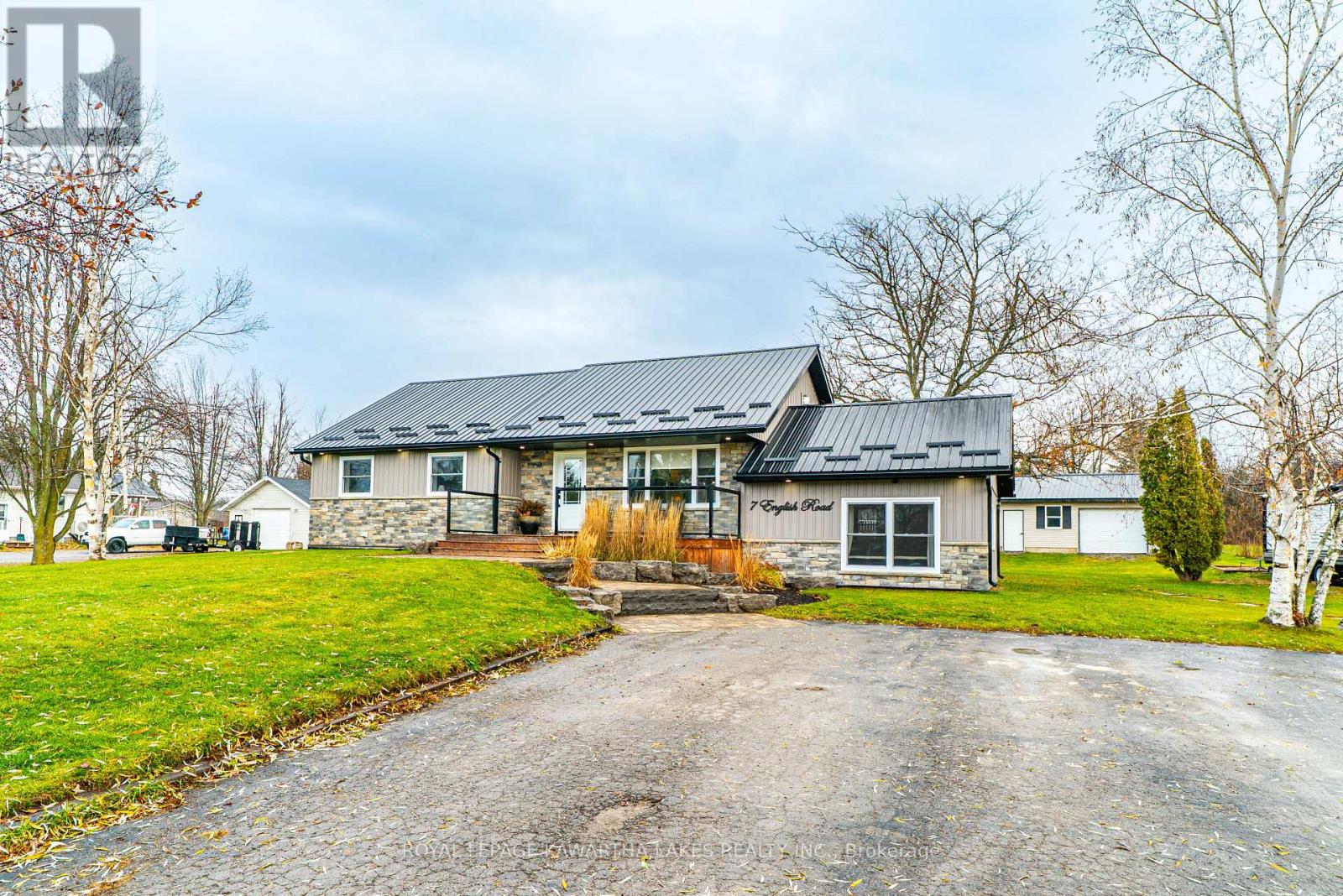 7 English Road, Kawartha Lakes, Ontario  K0M 2T0 - Photo 4 - X12571702