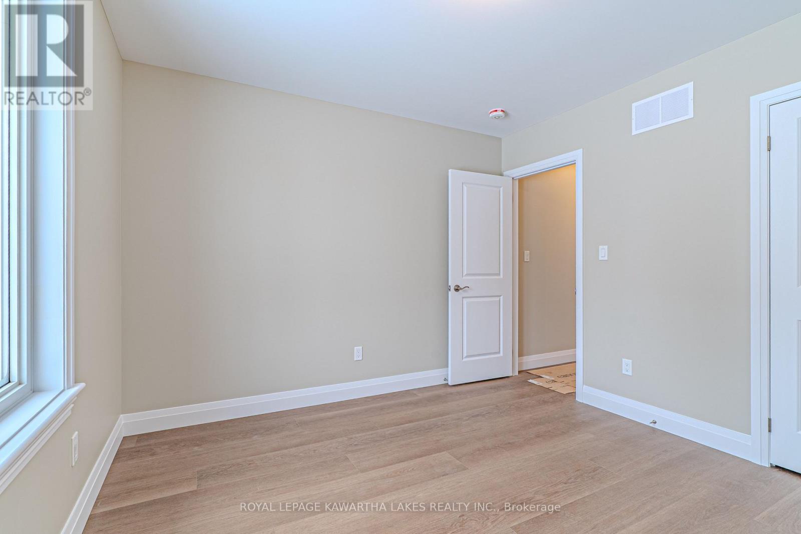 6 Patrick Street, Kawartha Lakes, Ontario  K0M 2B0 - Photo 28 - X12716208