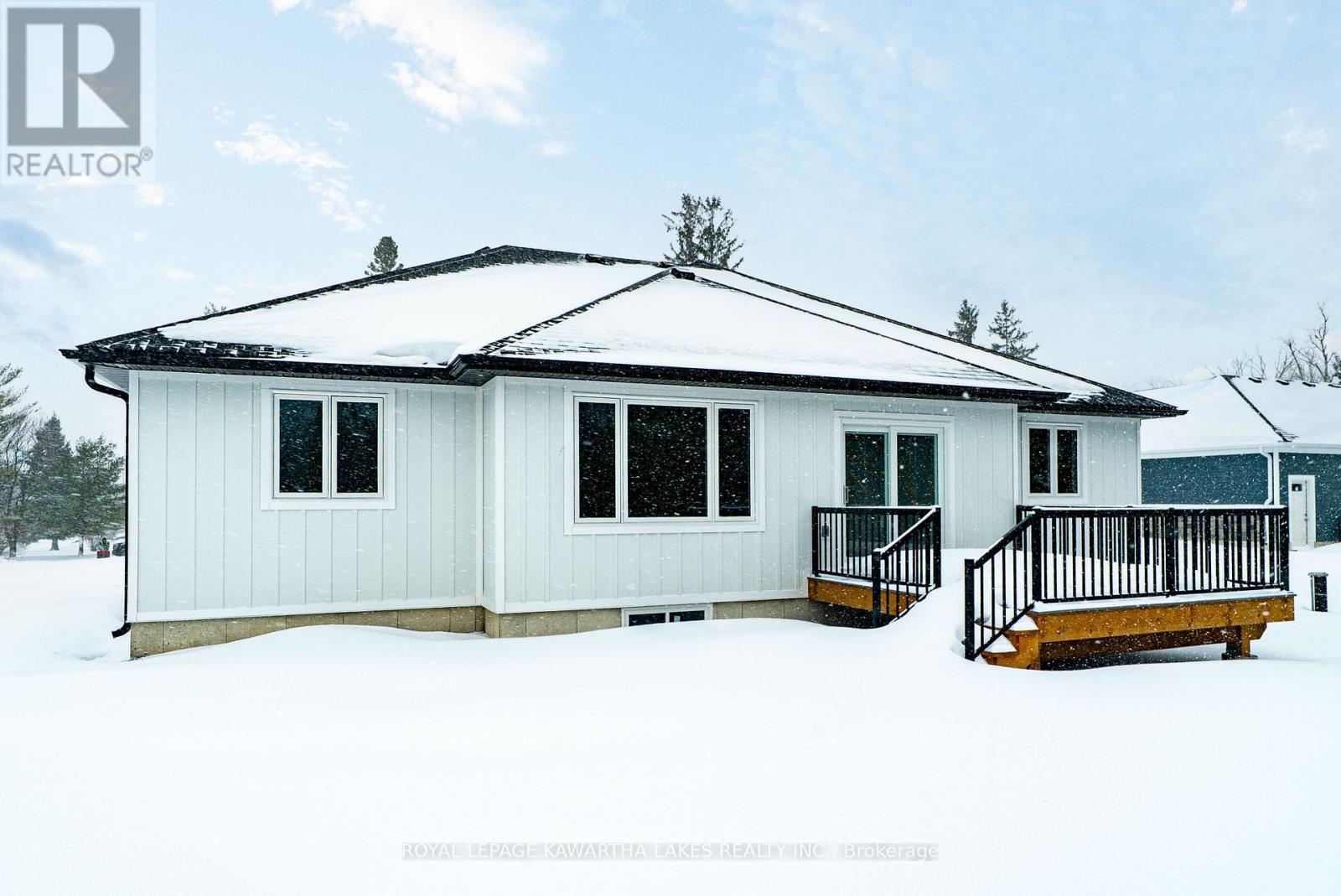 6 Patrick Street, Kawartha Lakes, Ontario  K0M 2B0 - Photo 36 - X12716208