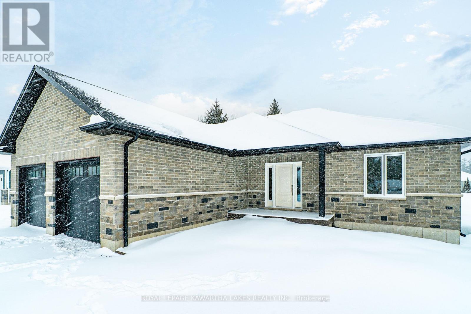 6 Patrick Street, Kawartha Lakes, Ontario  K0M 2B0 - Photo 5 - X12716208