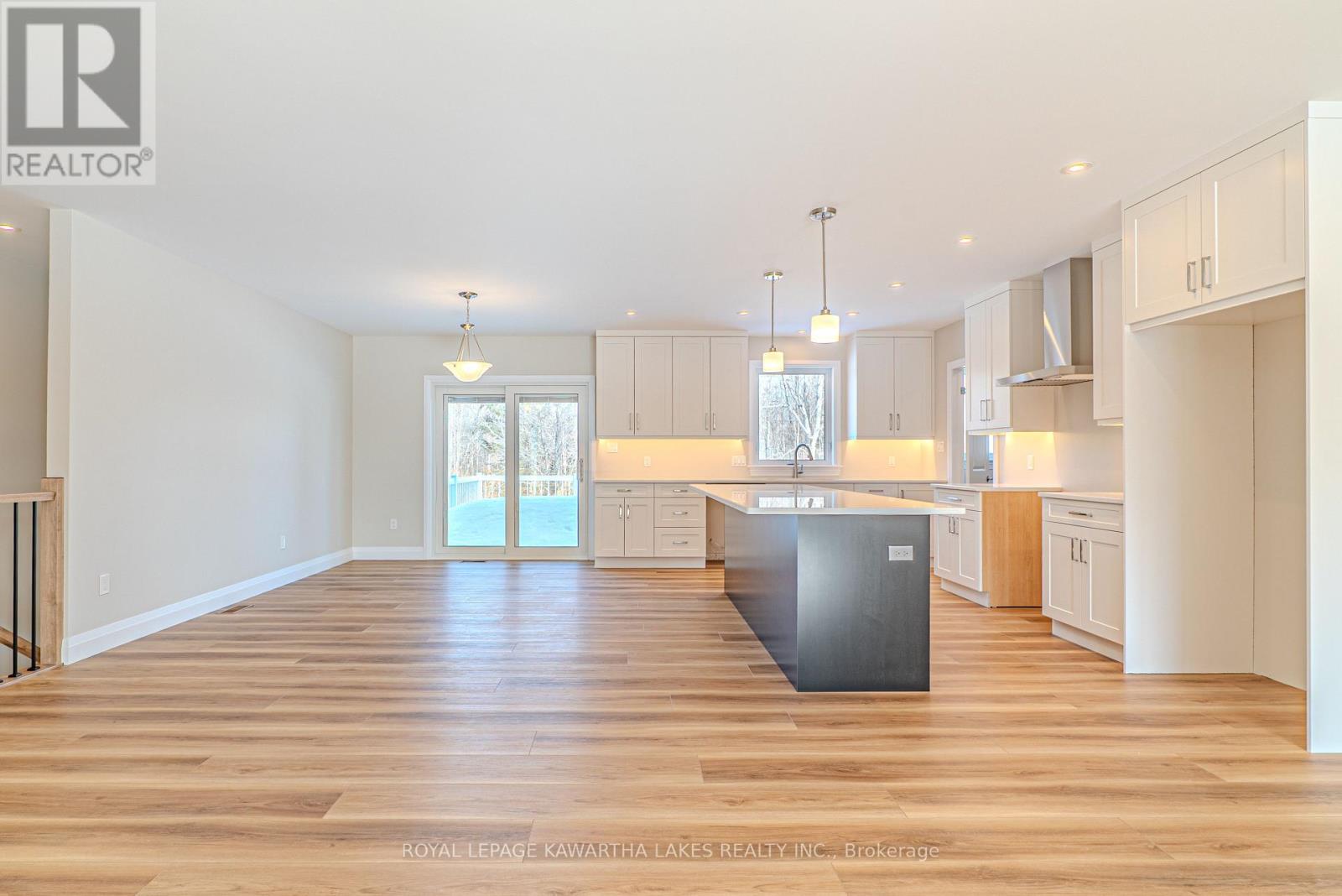 10 Patrick Street, Kawartha Lakes, Ontario  K0M 2B0 - Photo 10 - X12840210