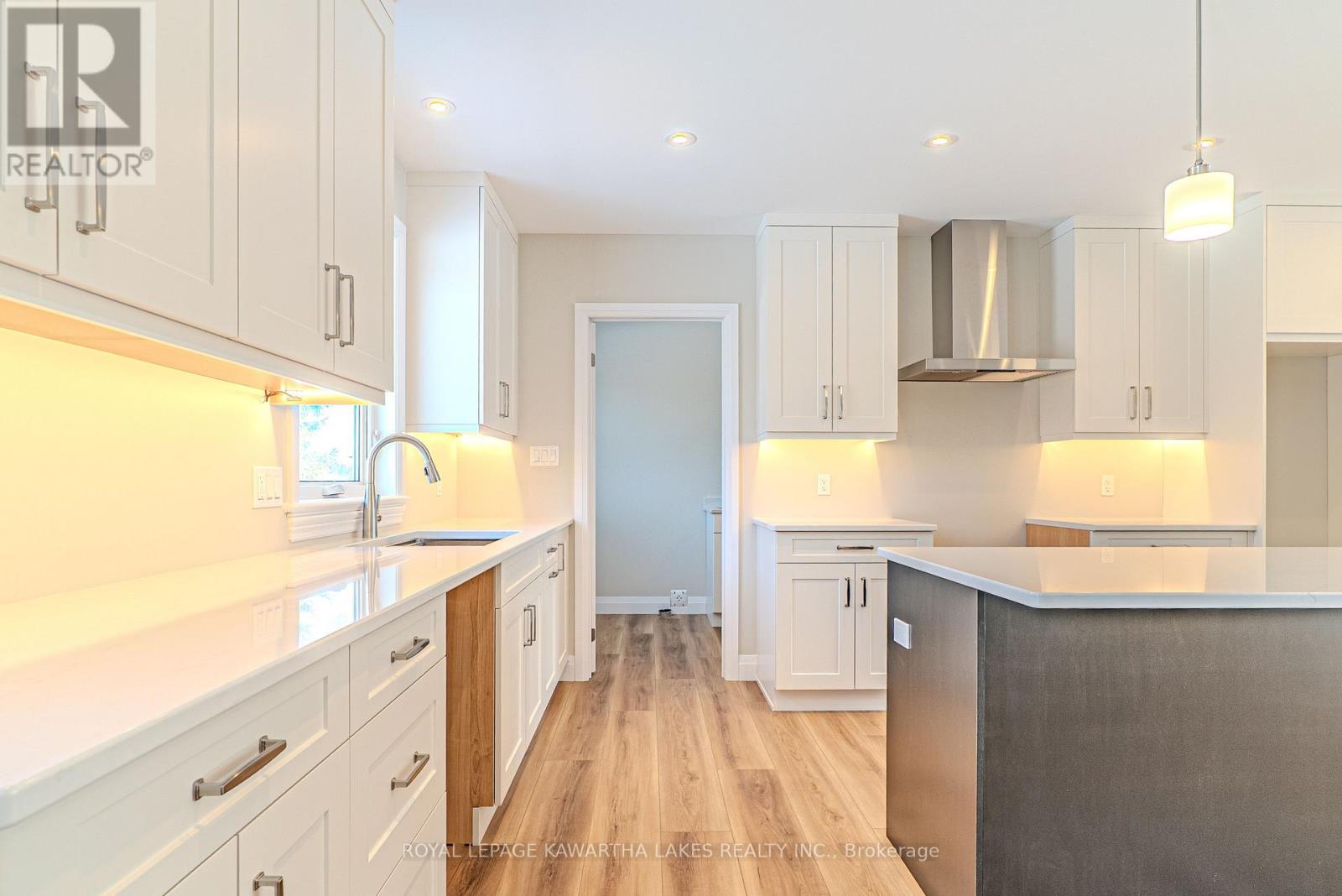 10 Patrick Street, Kawartha Lakes, Ontario  K0M 2B0 - Photo 14 - X12840210