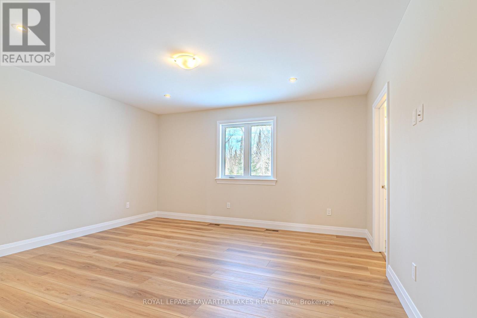 10 Patrick Street, Kawartha Lakes, Ontario  K0M 2B0 - Photo 27 - X12840210