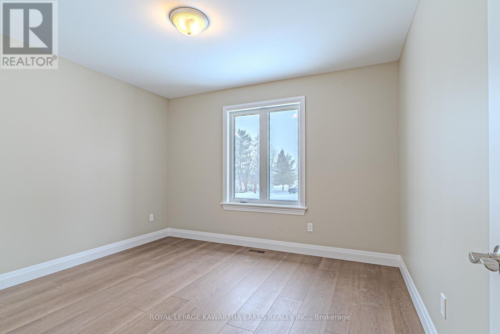 6 Patrick Street, Kawartha Lakes, Ontario  K0M 2B0 - Photo 26 - X12908556