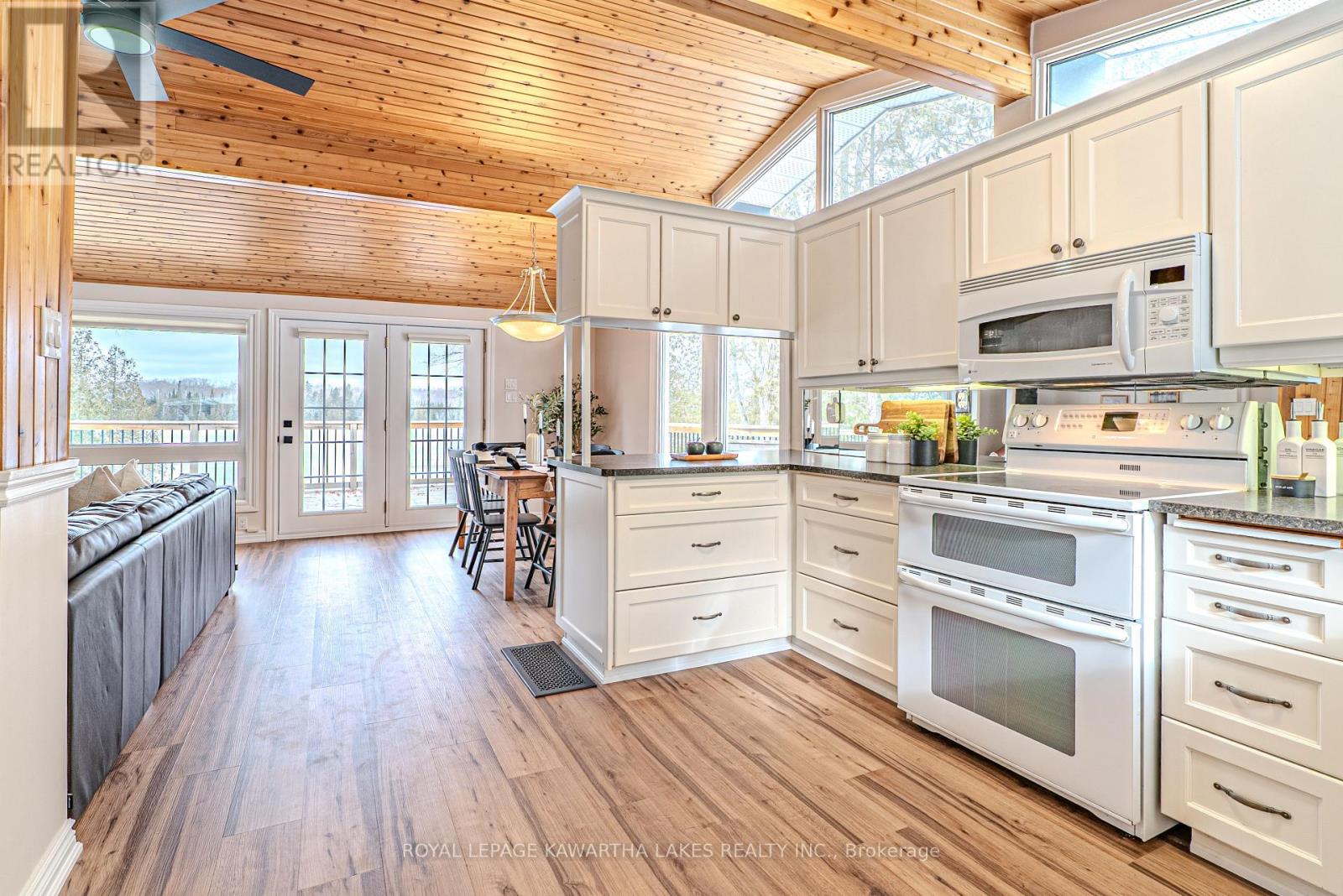 147 Lightning Point Road, Kawartha Lakes, Ontario  K0M 1K0 - Photo 16 - X12919980