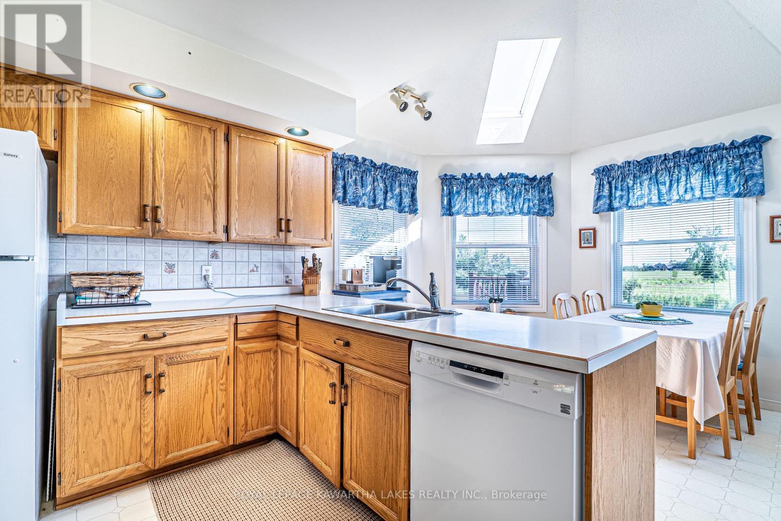 120 Mark Road, Kawartha Lakes, Ontario  K0M 2G0 - Photo 25 - X12924528