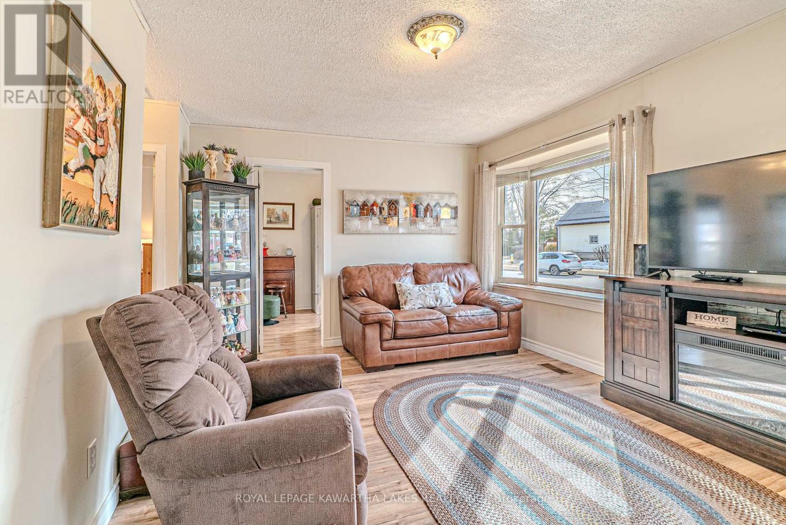 56 Glenelg Street E, Kawartha Lakes, Ontario  K9V 1Z3 - Photo 6 - X12939022