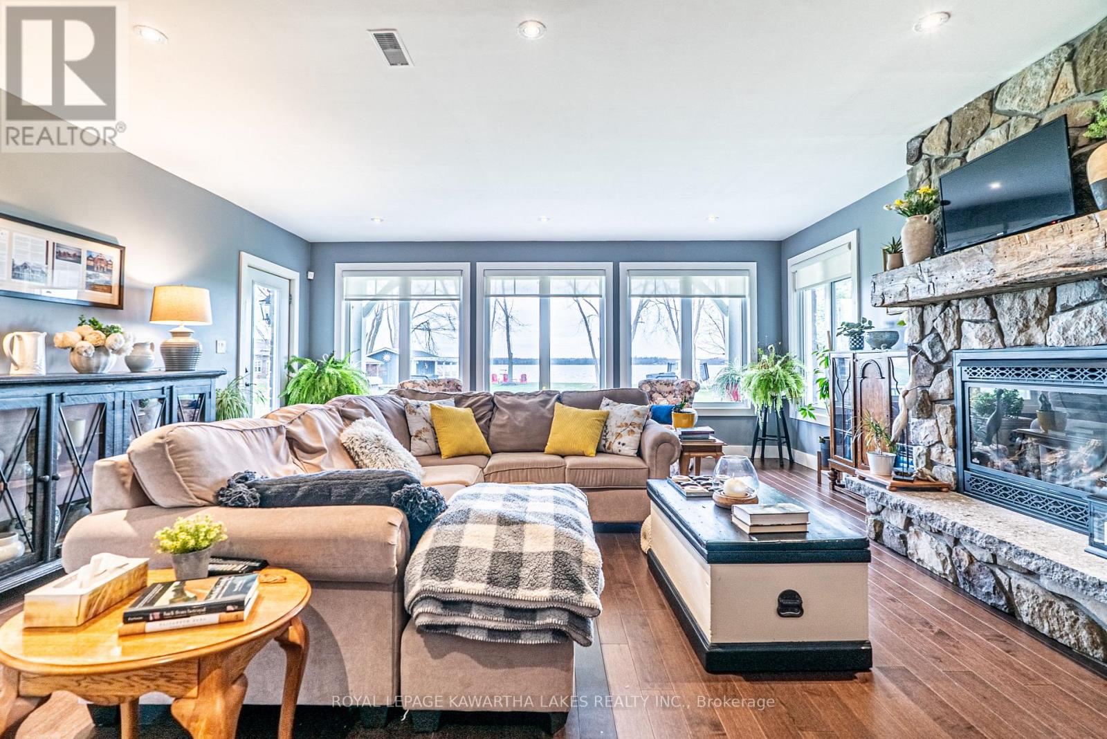 56 Falls Bay Road, Kawartha Lakes, Ontario  K0M 1A0 - Photo 9 - X12963504