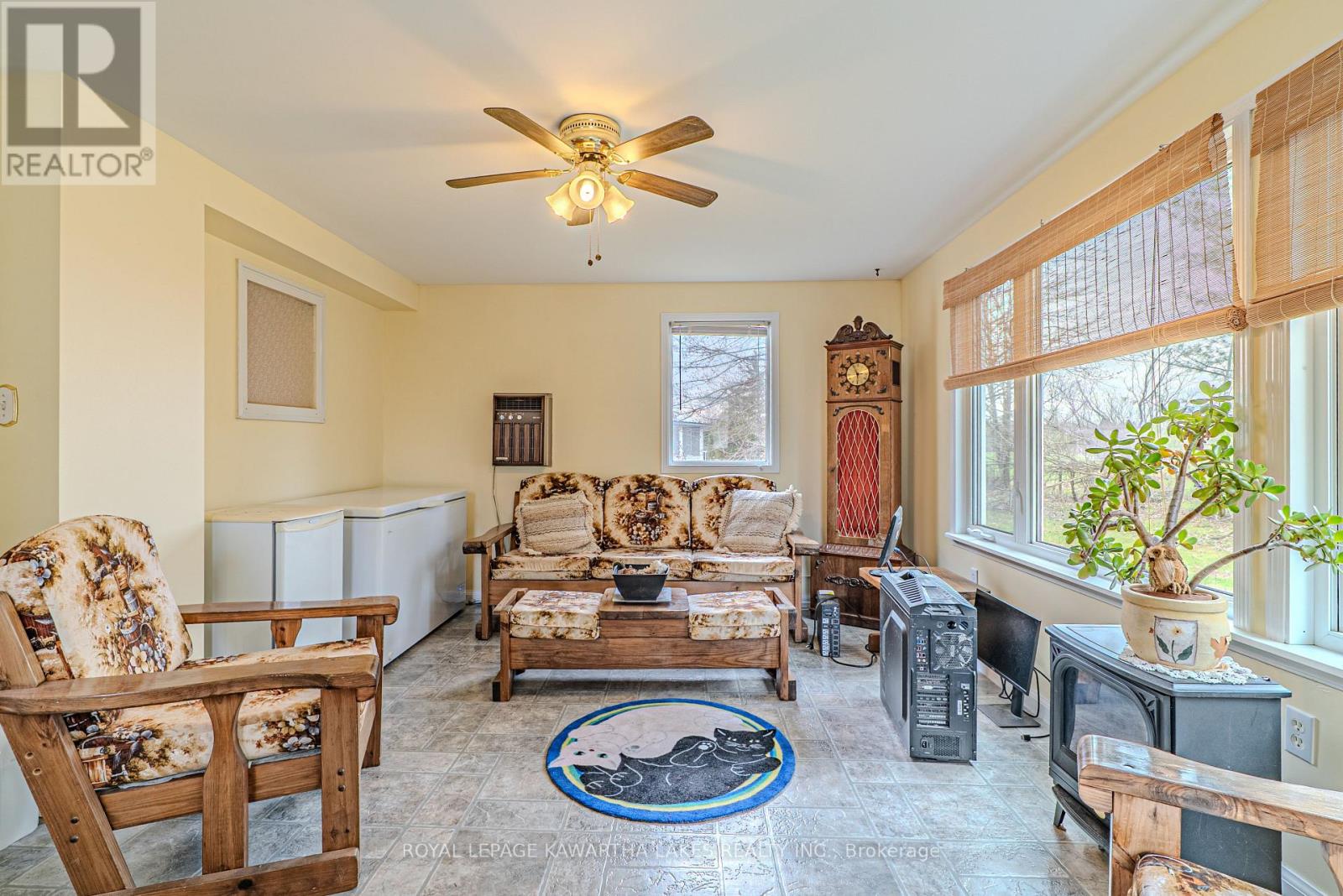 4 Vista Drive, Kawartha Lakes, Ontario  K9V 4R1 - Photo 8 - X13041104